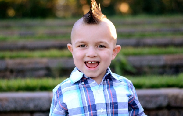 Мальчик с ирокезом