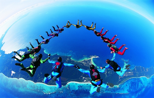 Скайдайверы