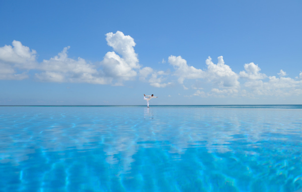 Йог на море