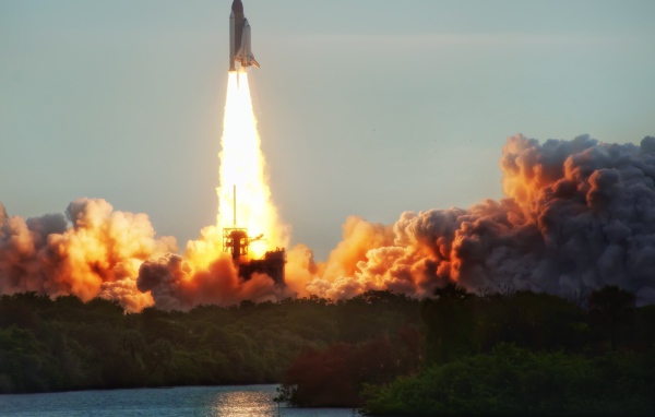 Взлет космического корабля