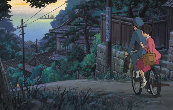 Со склонов Кокурико, парень и девушка едут на велосипеде