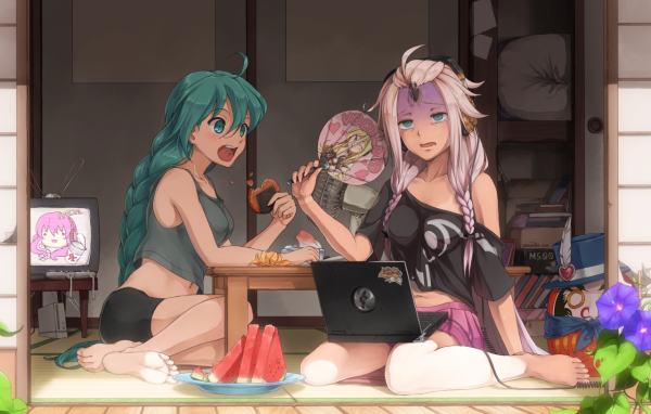 Аниме девочки с ноутбуком