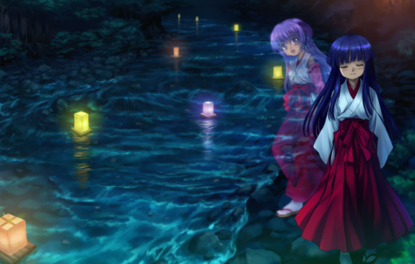 Фонарики плывут по реке