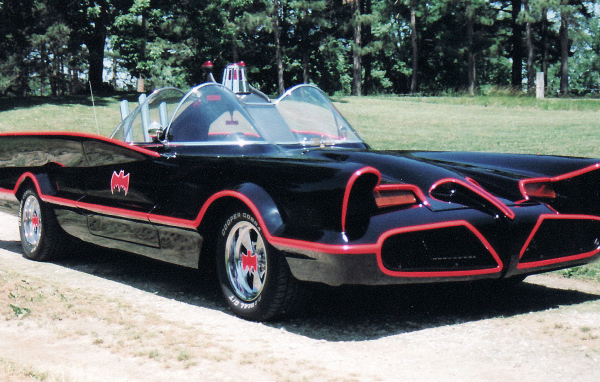 Бэтмомобиль Бэтмана