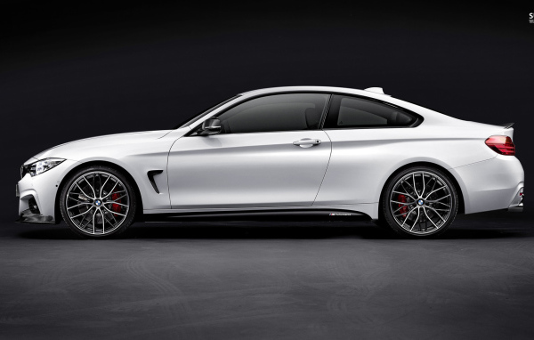 Удивительная BMW M4 со стороны