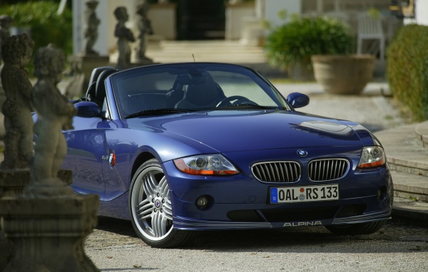 Синий BMW Alpina
