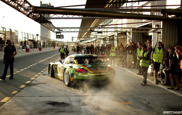 Спортивный ввтомобиль BMW Z4 GT3