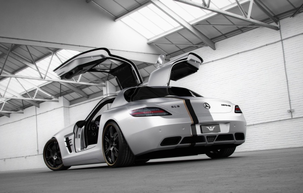Мерседес- бенц AMG SLS