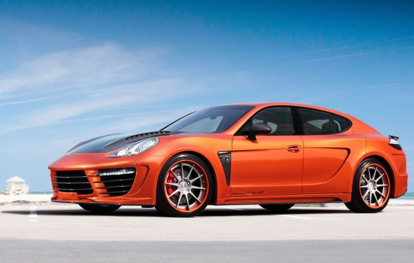 Porsche Panamera бок