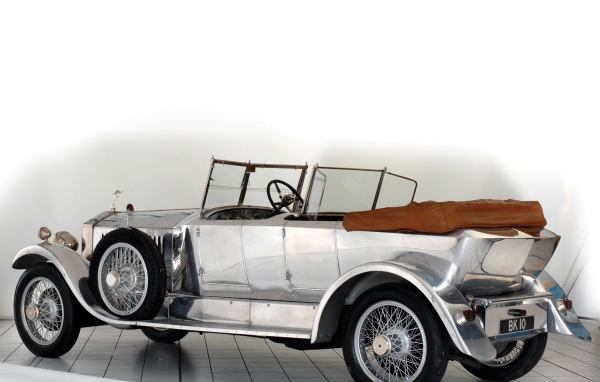 Автомобиль Ролс ройс