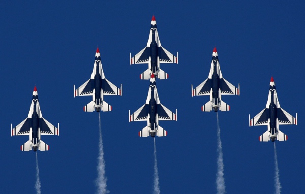 Самолеты F-16 Fighting Falcon