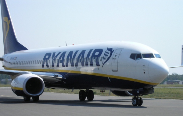 Самолет Ryanair