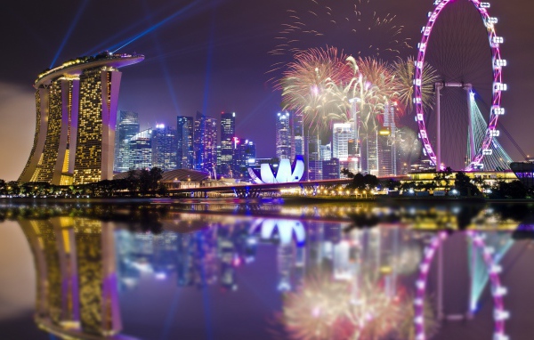 Праздничный город