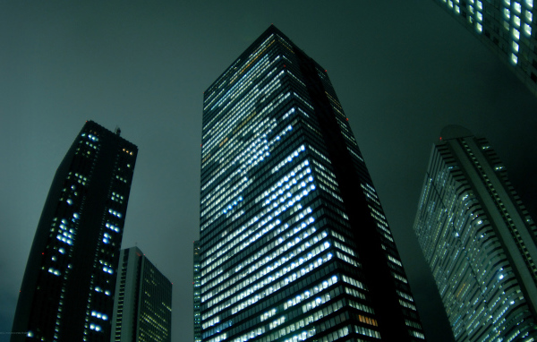 Небоскребы в ночи