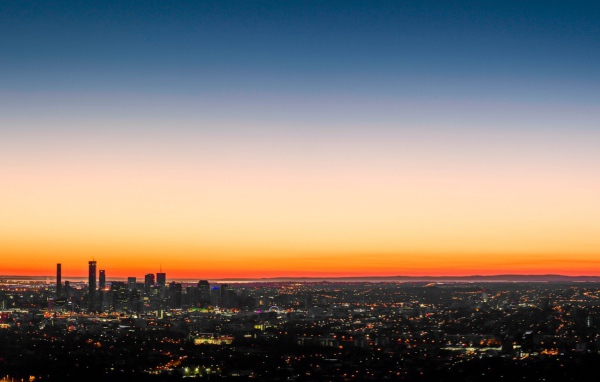 Городской пейзаж на закате