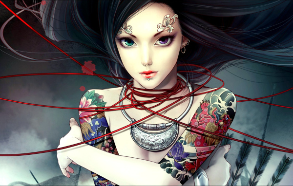 Красная паутина на шее девушки