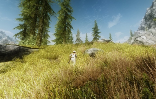 Человек с мечом идет в гору