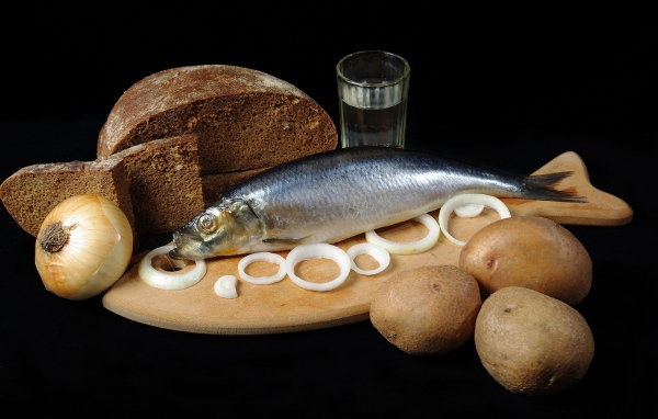 Водка и селедка