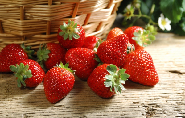 Strawberry and basket