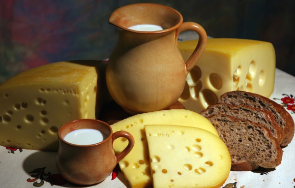Сыры и молоко