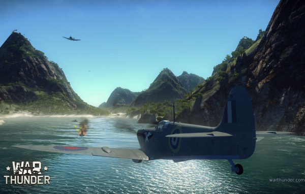 War Thunder самолет Сражаясь с военным кораблем