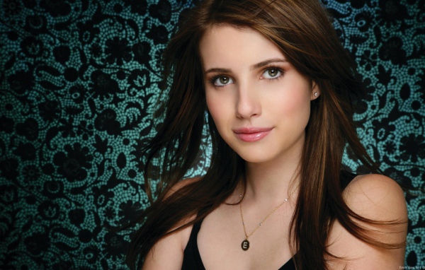 Девушка Эмма Робертс 