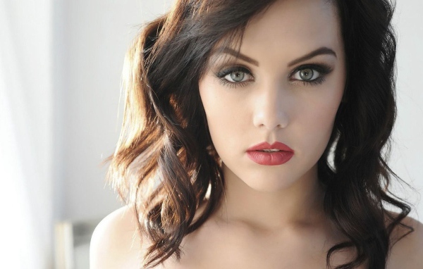 Девушка утром