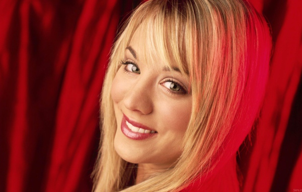 Кейли Куоко блондинка модель