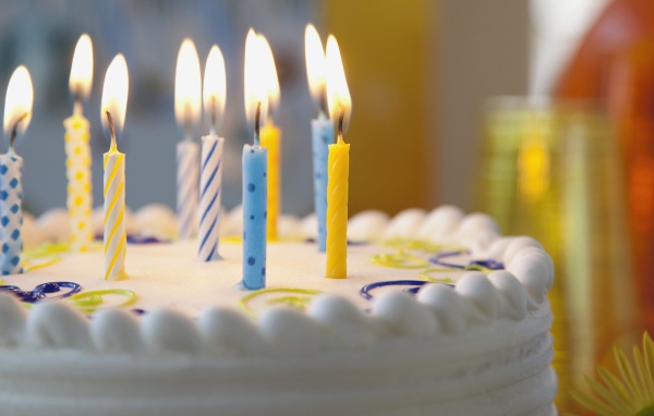 Торт со сливочным кремом на день рождения