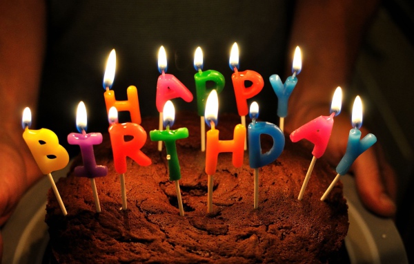 Шоколадный торт на день рождения