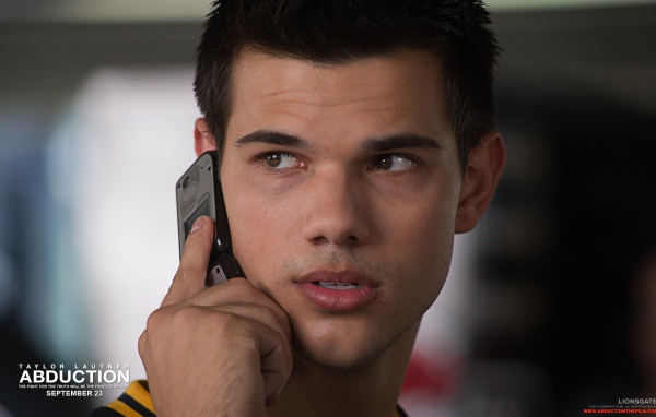 Фильм Похищение актер Тейлор Лотнер