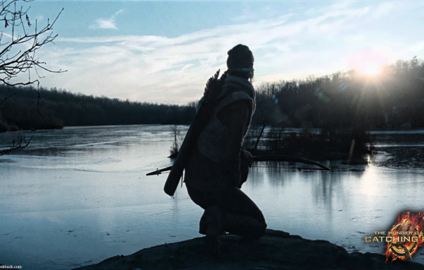 Голодные игры возгорания: герой в лесу