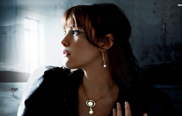 Актриса Лив Тайлер  брюнетка