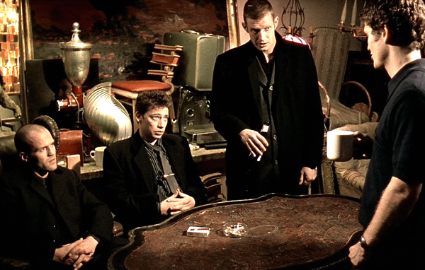 Карты, деньги, два ствола