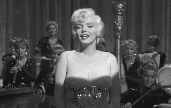 В джазе только девушки