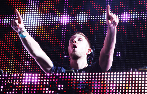 Calvin Harris выступает