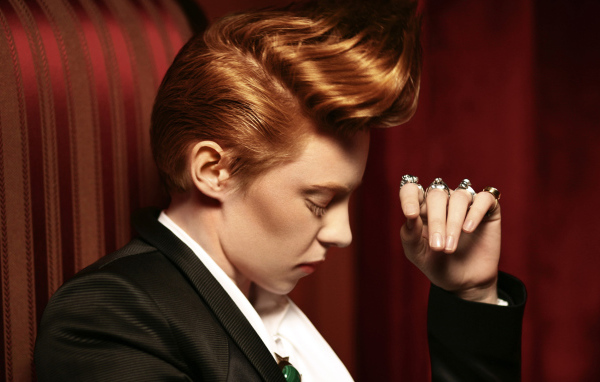 La Roux в театре