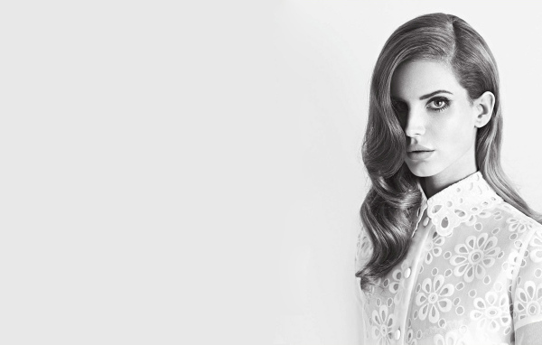 Lana Del Rey белая картинка
