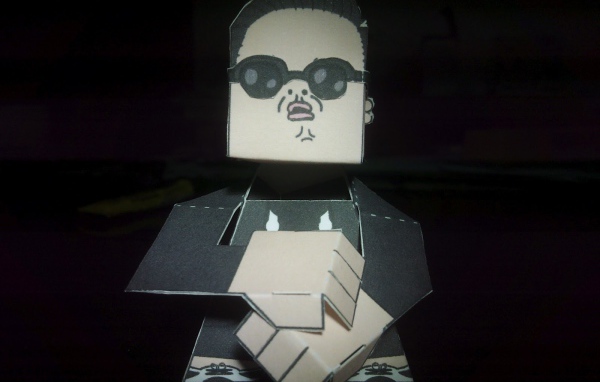 PSY в картонном стиле