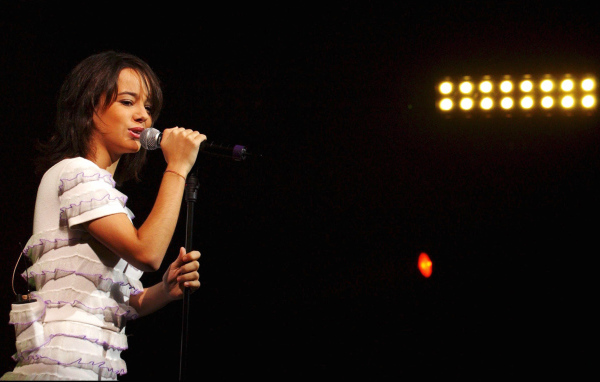 Певица Alizee