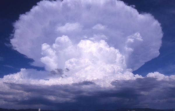 Облако формы гриба