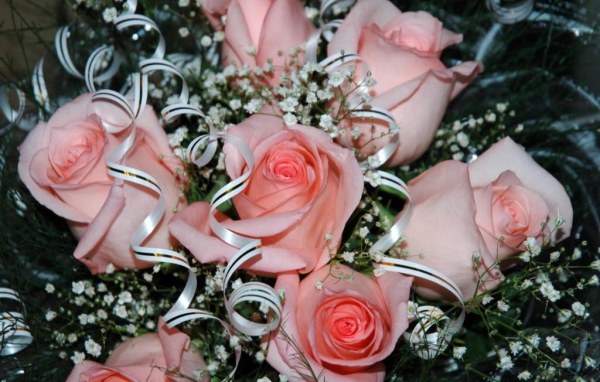 Праздничный букет роз