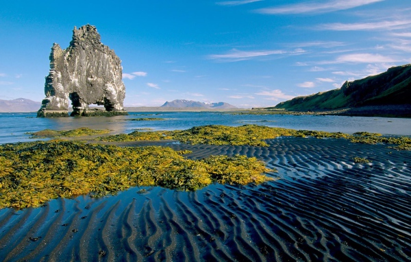 Остров скала