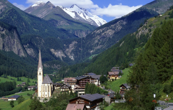 Австрийский город в горах