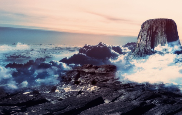 Горный пейзаж выше облаков