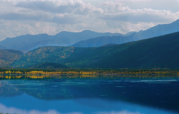 Горы и морская гладь