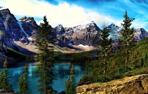 Горное озеро Moraine