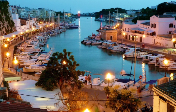 Вечером на причале