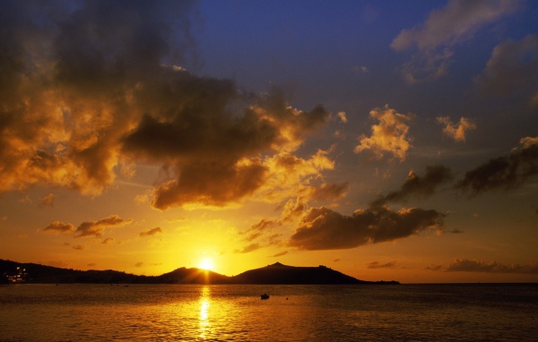 Закат над заливом