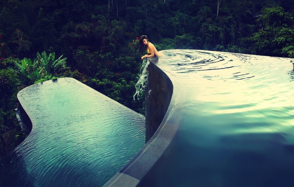 Водяной каскад